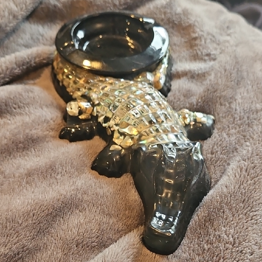 Vintage Lucite Abalone Shell Alligator Ashtray